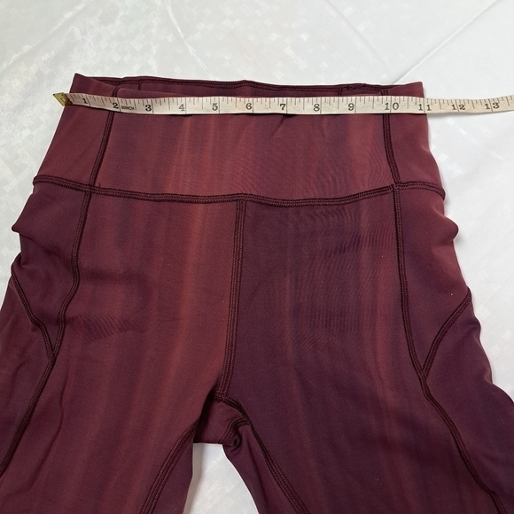 Lululemon In Movement Tight 25" *Everlux Linear Spray Dye White Garnet - Picture 10 of 10